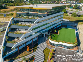 pilote de drone pour prestation photo et video pour l'immobilier : promoteur immobilier, agence immobiliere, architecte, bureau d'archtecture, gite, airbnb, etc