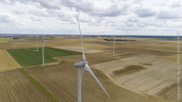 pilote de drone pour captation et prise de vue photo et vidéo aérienne pour inspection ouvrage d'art éolienne pont viaduc- Orléans - Lamotte Beuvron - Vierzon - France